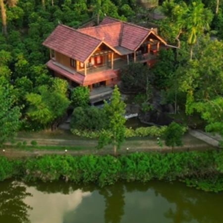 Niyatma Wayanad Pool Resort By Voye Homes Buitenkant foto