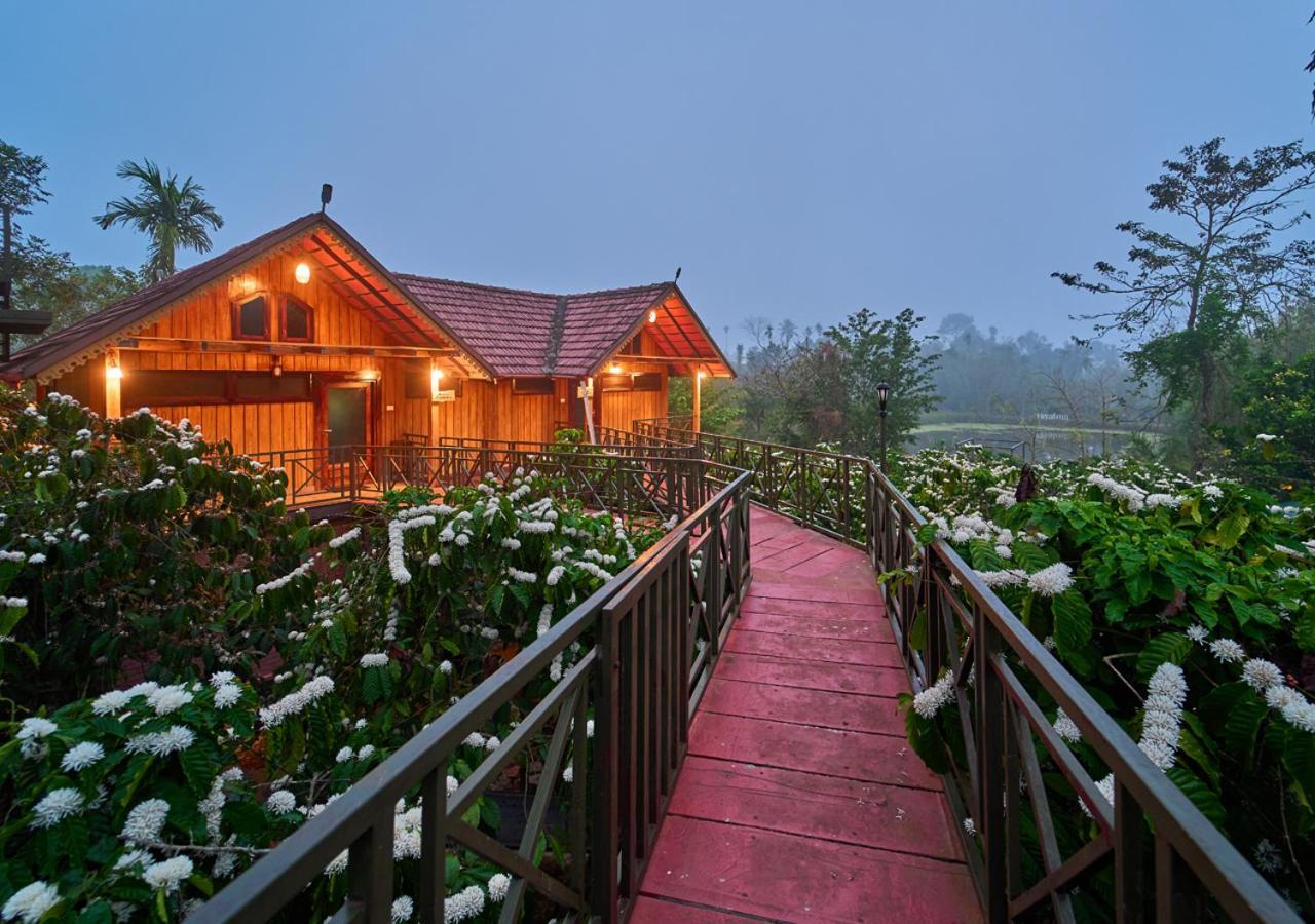 Niyatma Wayanad Pool Resort By Voye Homes Buitenkant foto